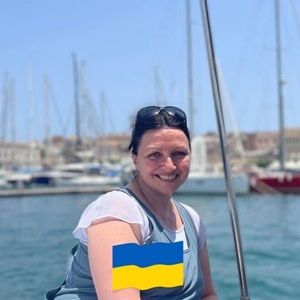 Meet your Posher, Dina